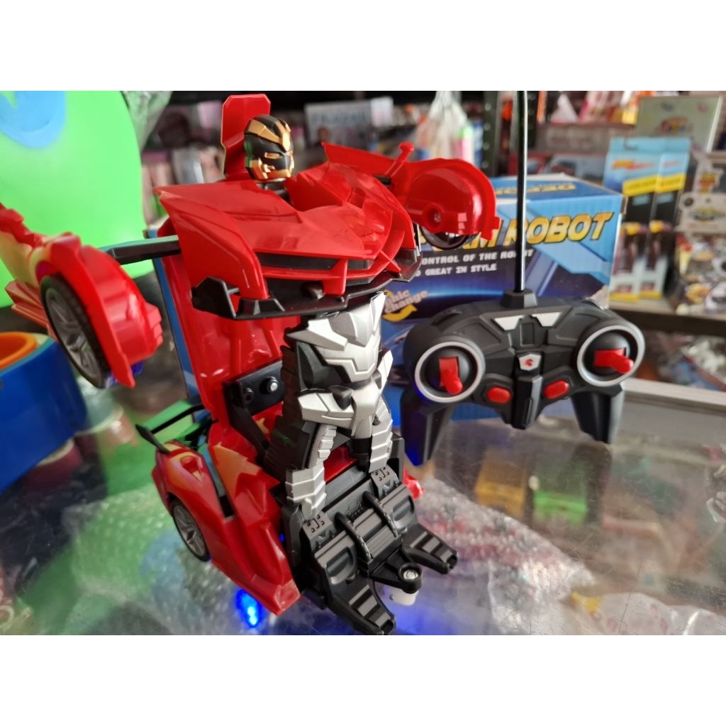 Mainan RC Mobil Sedan Balap Jadi Robot