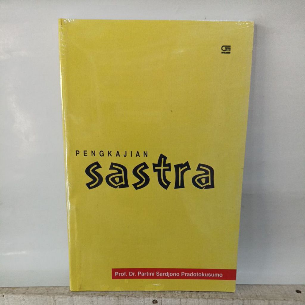 buku pengkajian sastra