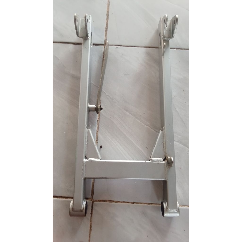 arm suzuki smash new,smash titan original