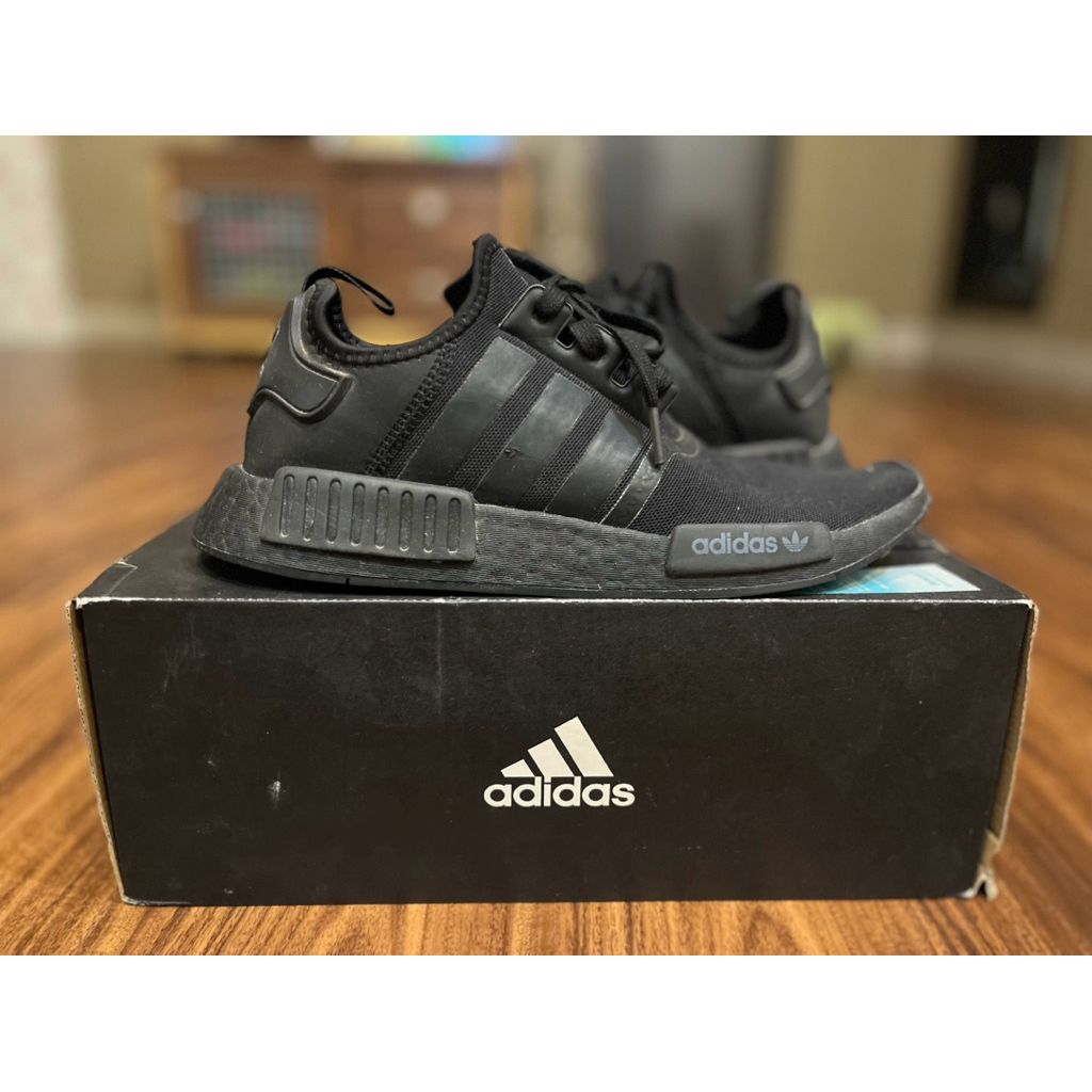 NMD R1 TripleBlack Preloved