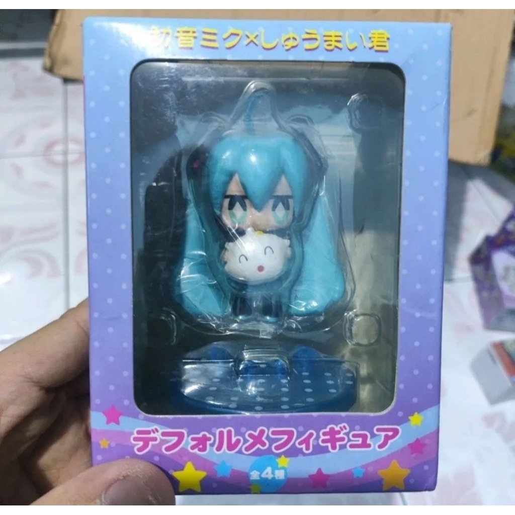 Taito Hatsune Miku X Shumai kun mini figure ori