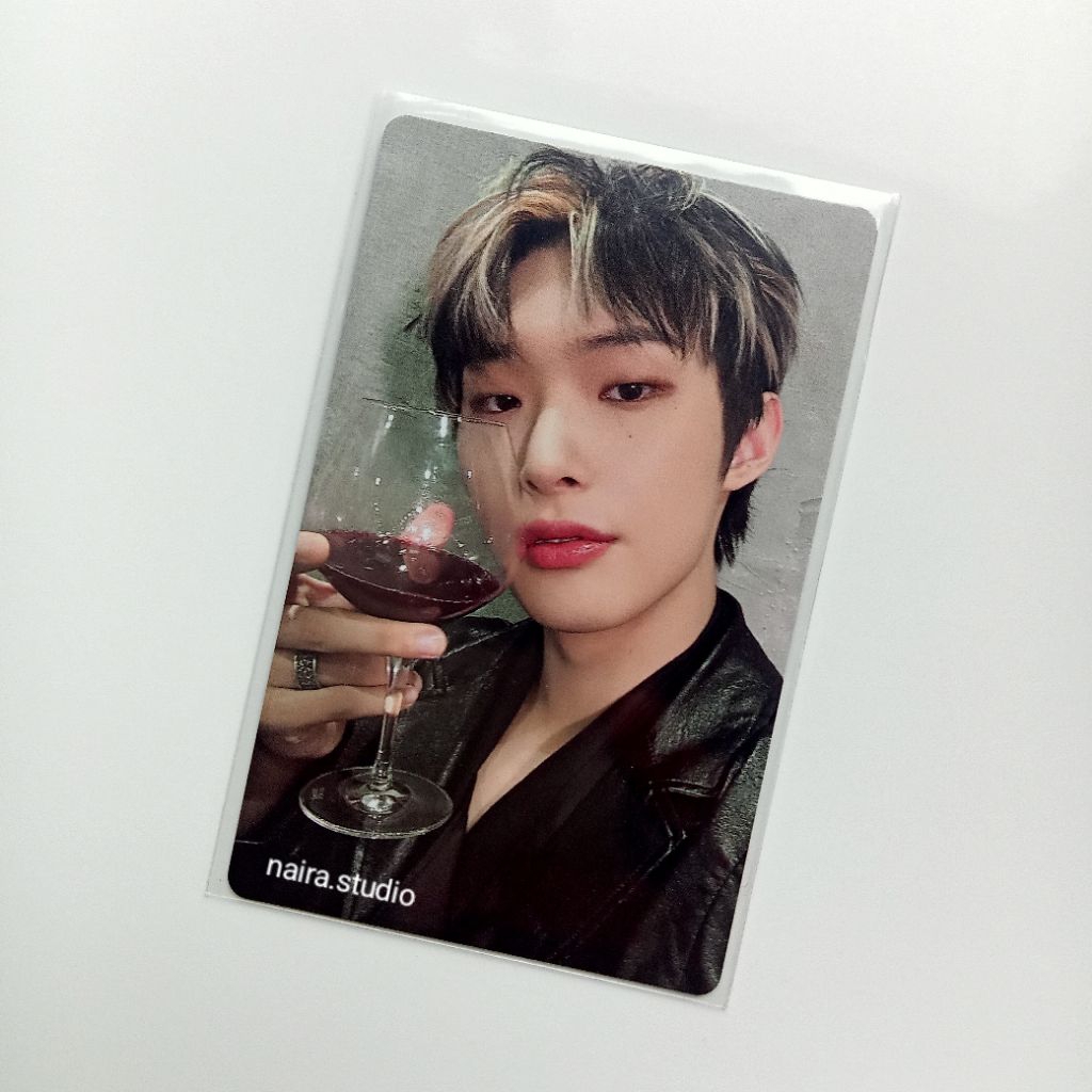 ATEEZ Mingi SG24 wine photocard