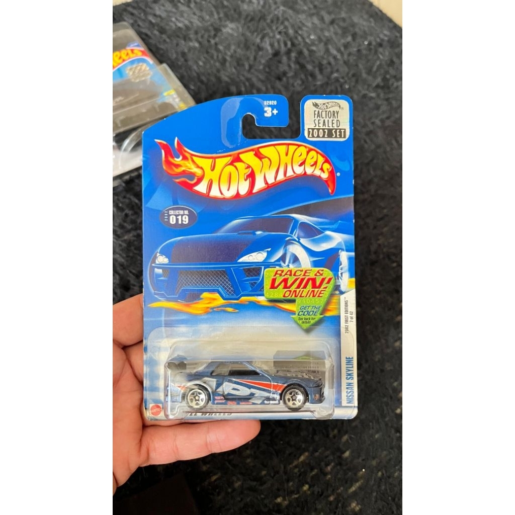 hot wheels nissan skyline r32 first edition factory sealed 2002
