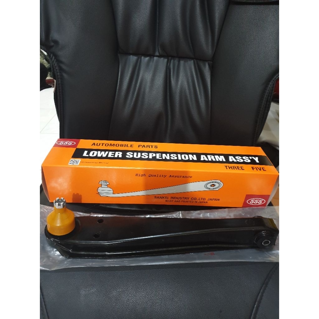 LOWER ARM BALL JOINT SAYAP CARRY XTRA 1.0  ST100  1.000 MERK 555 JAPAN ORIGINAL