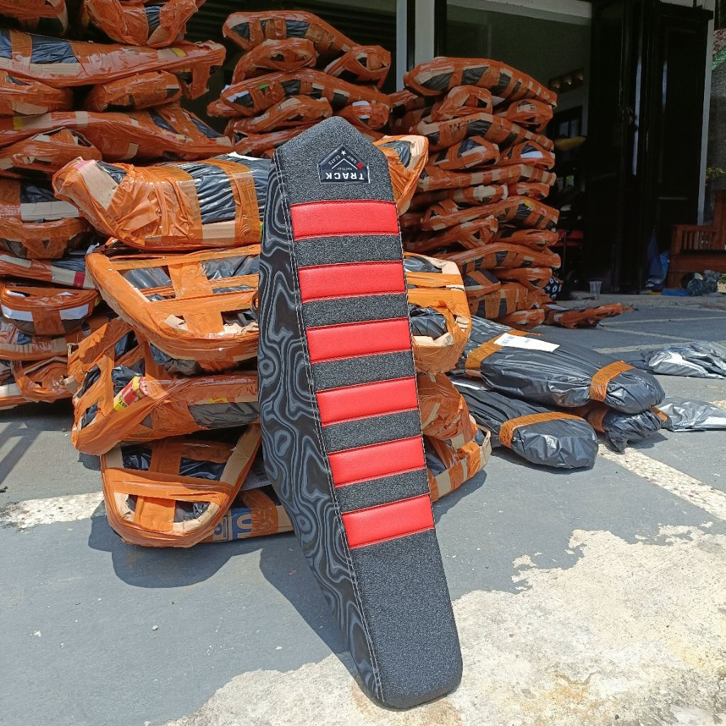 kulit jok crf 150l wave garis merah kulit sarung crf