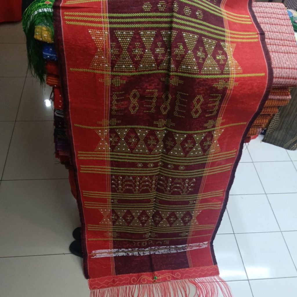 Ulos sadum cantik manis