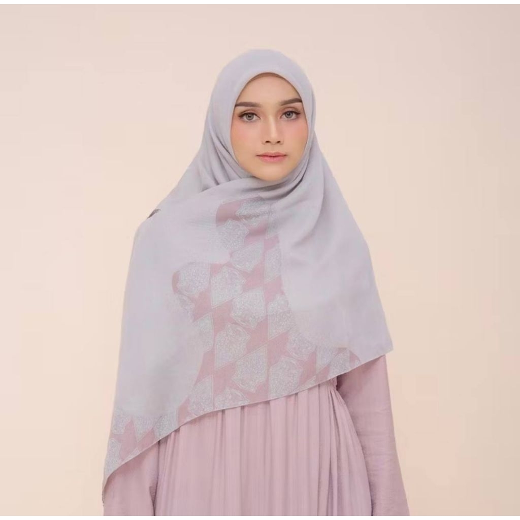 ZM Zaskia Mecca - Hijab Syari Yogya Dusty Purple Scarf Kerudung Segi Empat