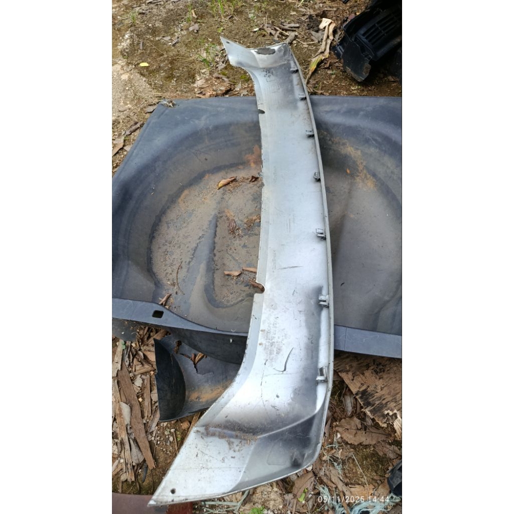 user/spoiler bemper depan pajero 2016-2018