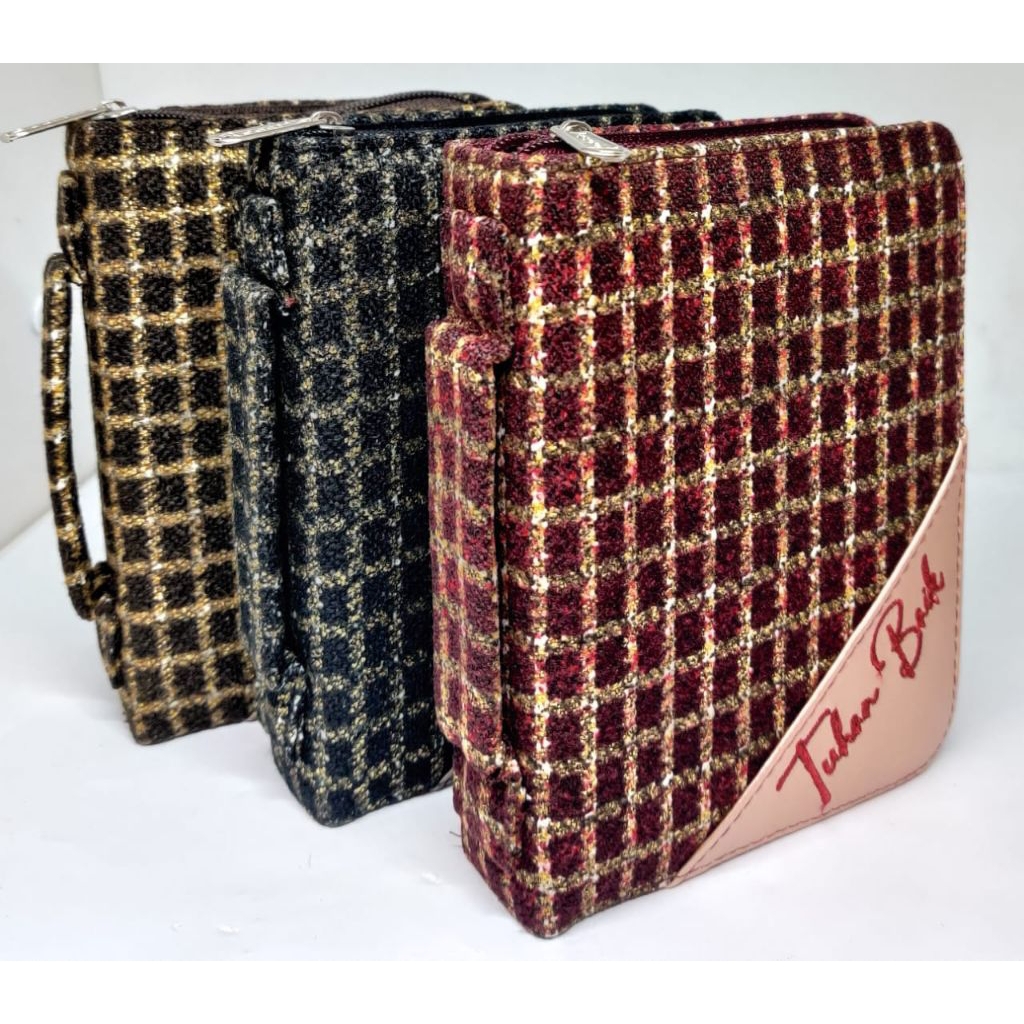 SAMPUL ALKITAB BESAR TULISAN TUHAN BAIK