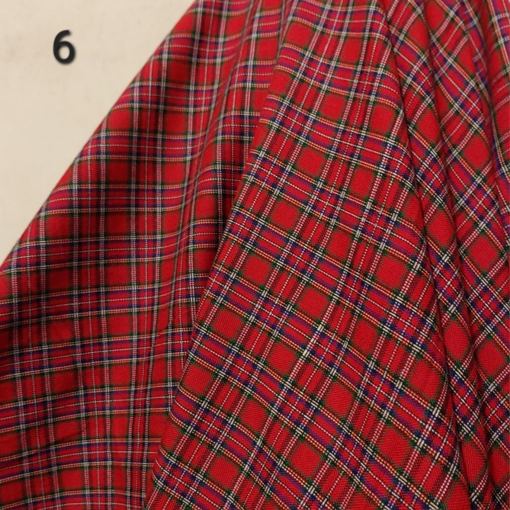 Kain Kotak Yarndyed ( merah garis hitam putih )