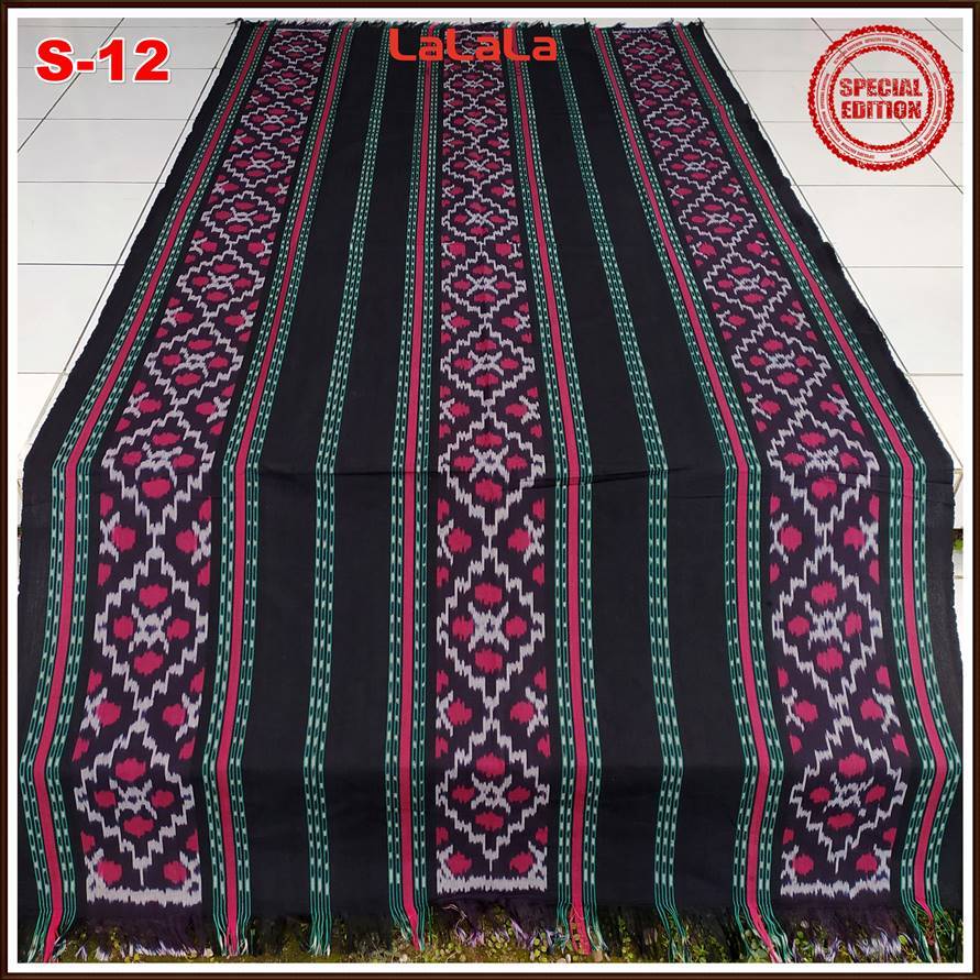 Kain Tenun Ikat Blanket Etnik Asli Motif Dayak Sumba NTT Asmat Lombok Papua Toraja Bali Jepara