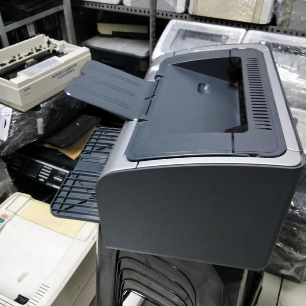 Printer hp LaserJet P1006 bekas siap Pakai