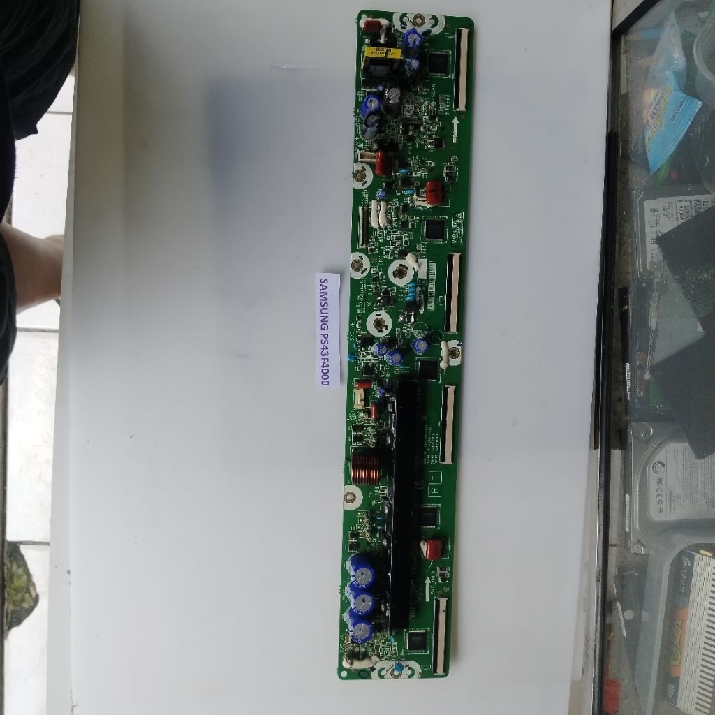 ysus ymain tv plasma samsung PS43F4000 am