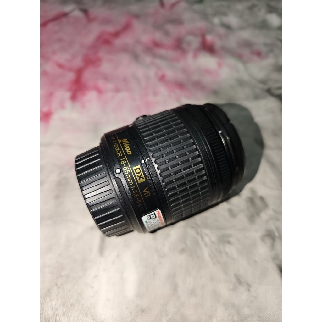 Lensa Nikon DX VR 18-55mm APSC