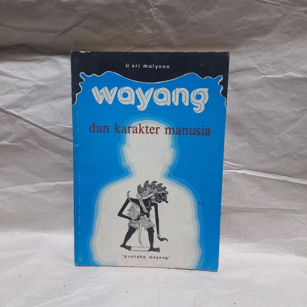 buku wayang dan karakter manusia