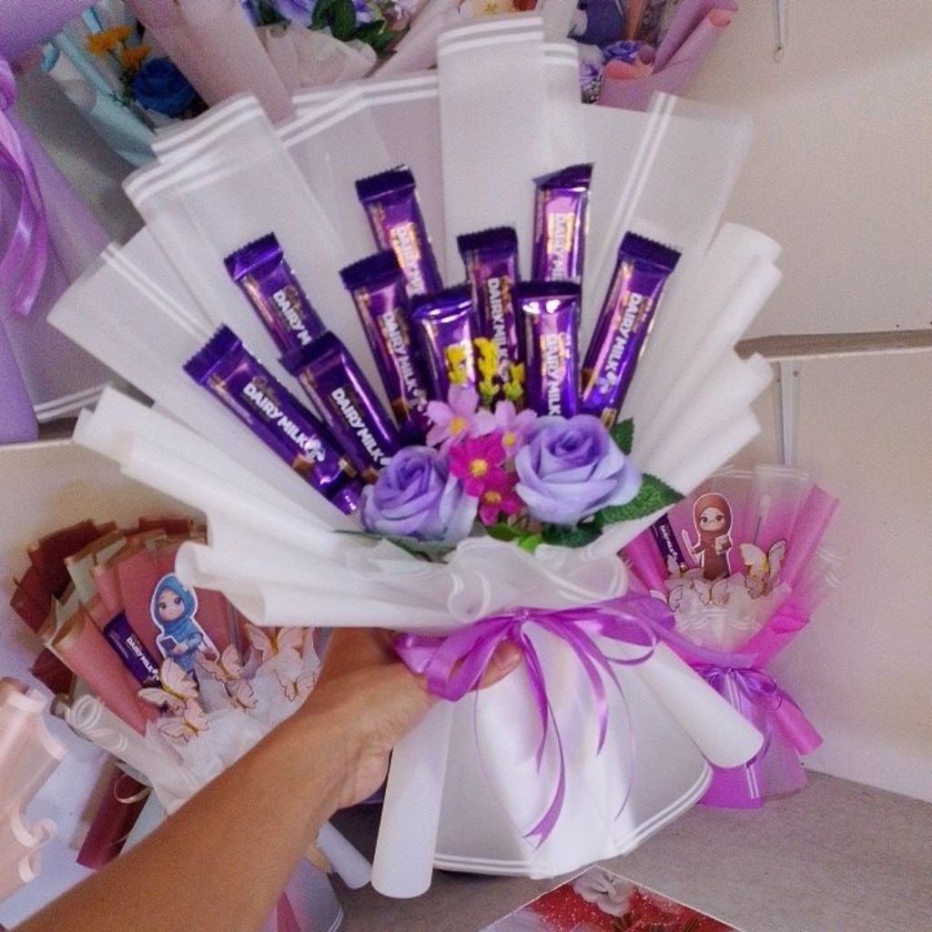 Bucket coklat bucket dairy milk bucket bunga artificial bucket valentine