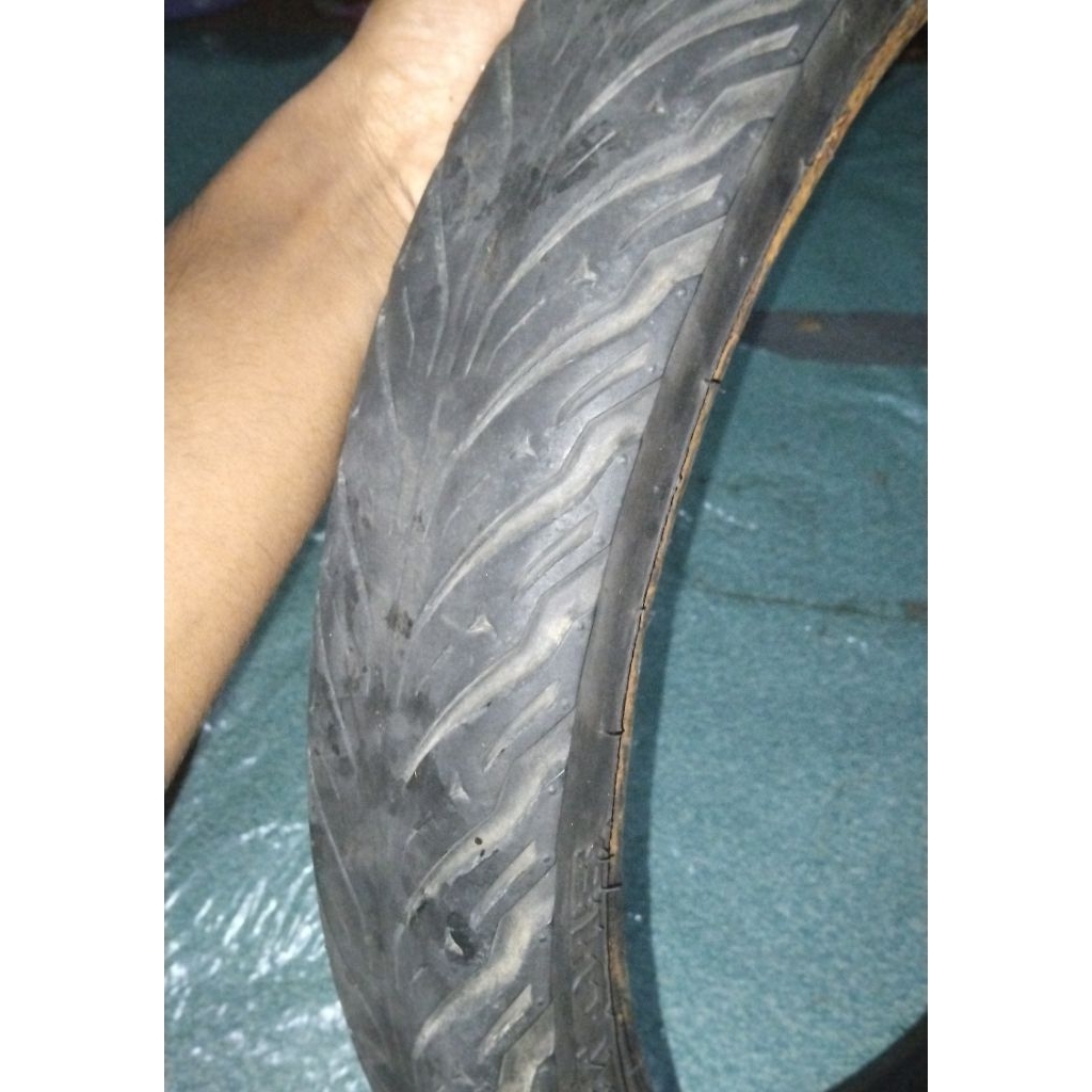 ban bekas ring 17 dan piringan belakang motor grand