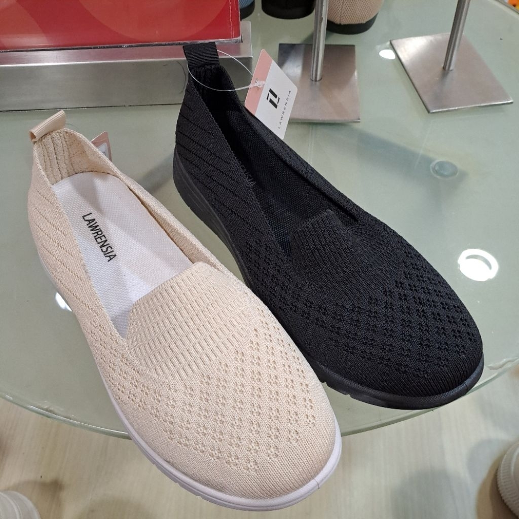 sepatu sneakers wanita slip-in lawrensia