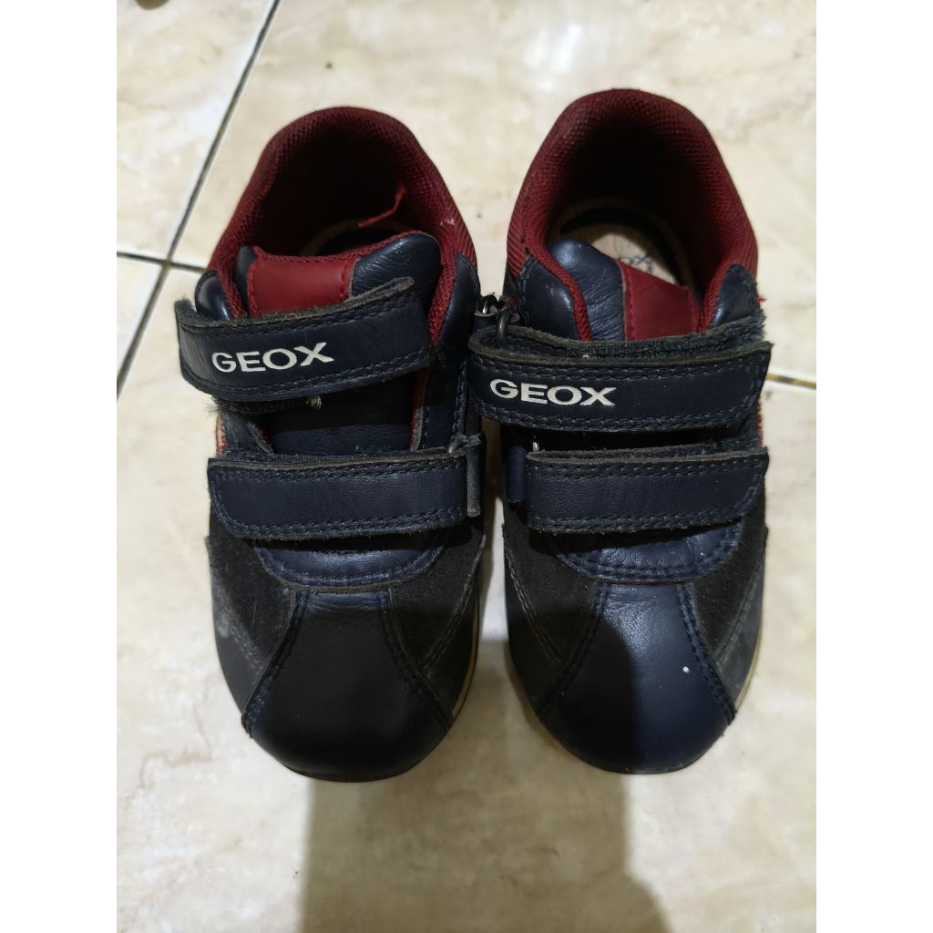 sepatu anak geox