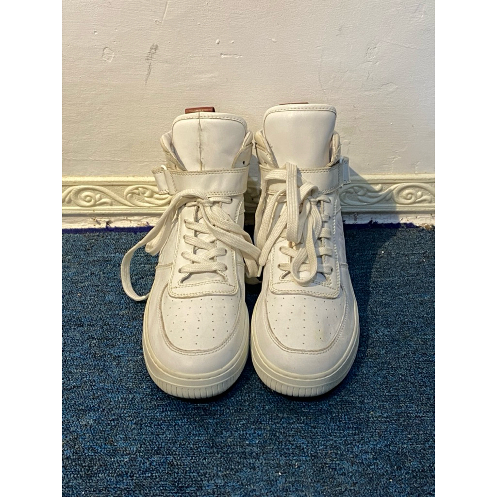 sepatu moncler original made in prancis