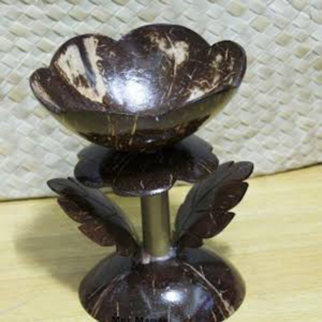 C006 Asbak, bunga hias batok kelapa, kerajinan tempurung kelapa