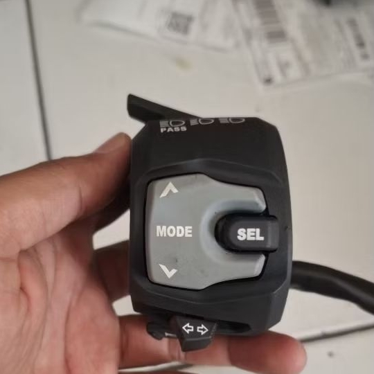 HOLDER KIRI GSX 1000 R LIMITID ORIGINAL LEPASAN BERKODE