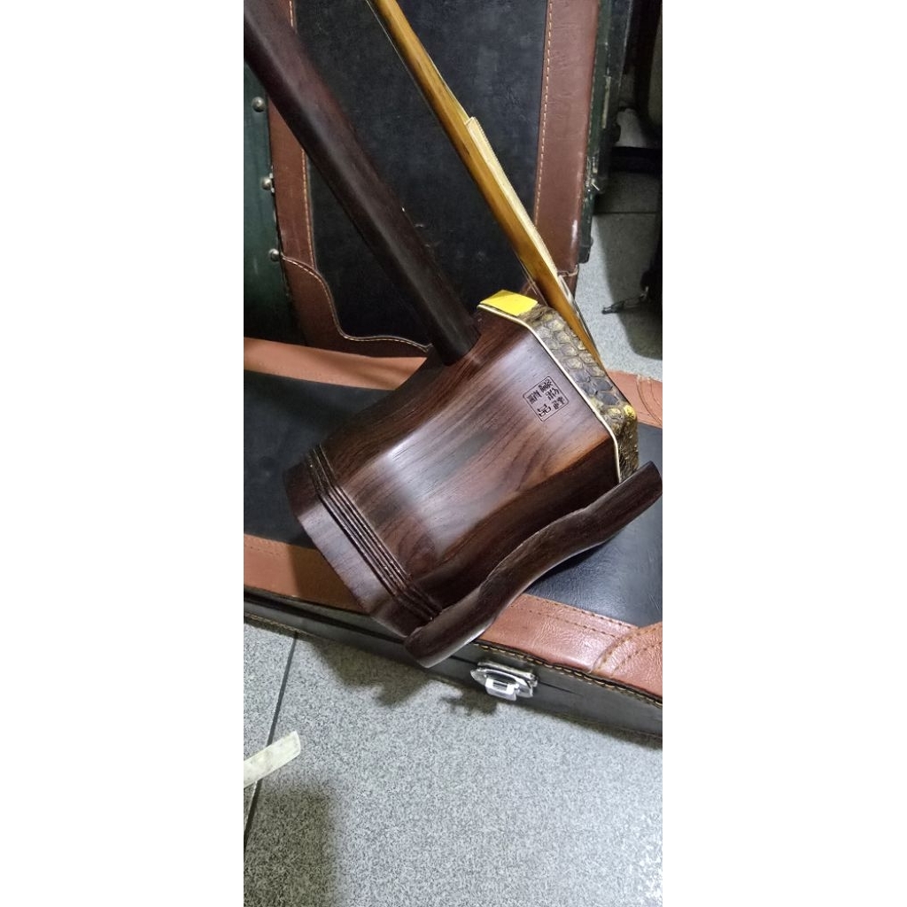alat musik gesek erhu cao rong fantuo rosewood