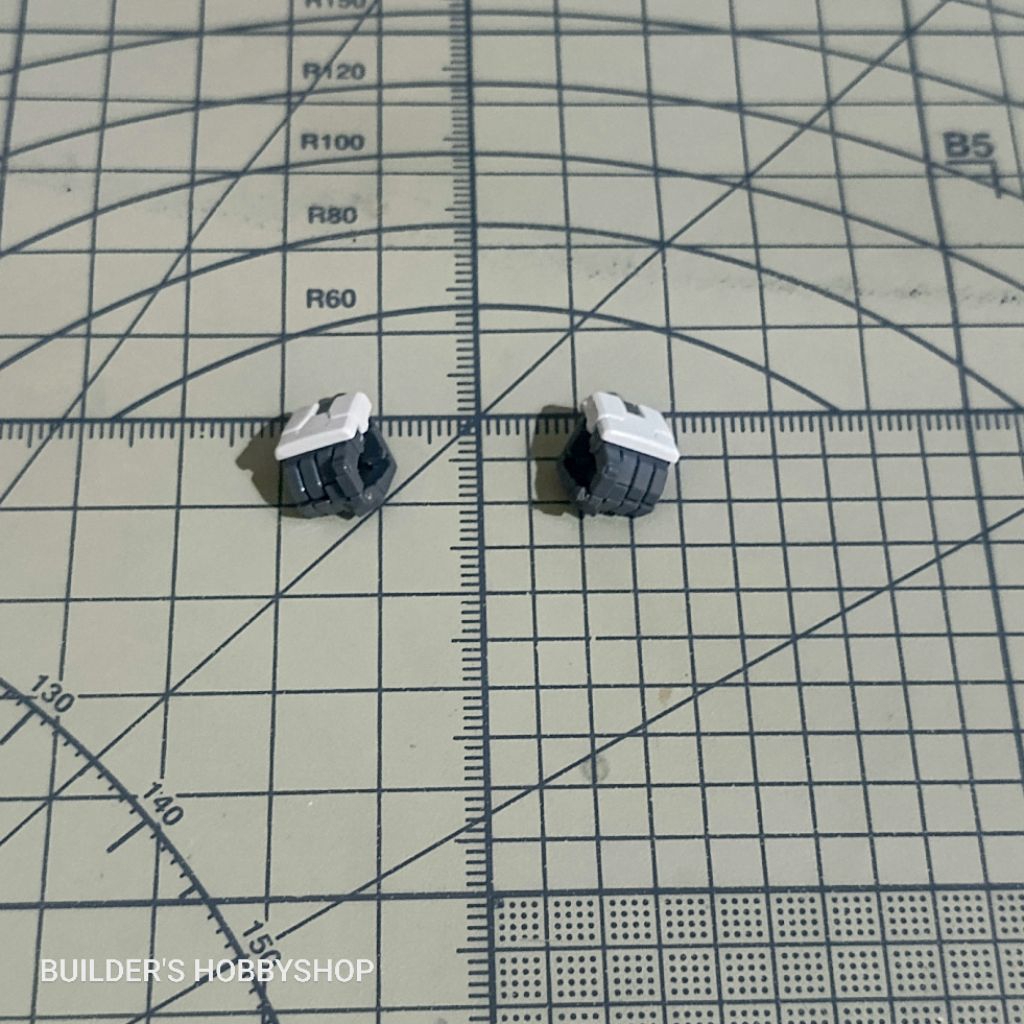 BANDAI RG 1/144 REAL GRADE GUNPLA GUNDAM OO 00 XN RAISER SEVEN SWORD/G PART PARTS HOLDING HANDS