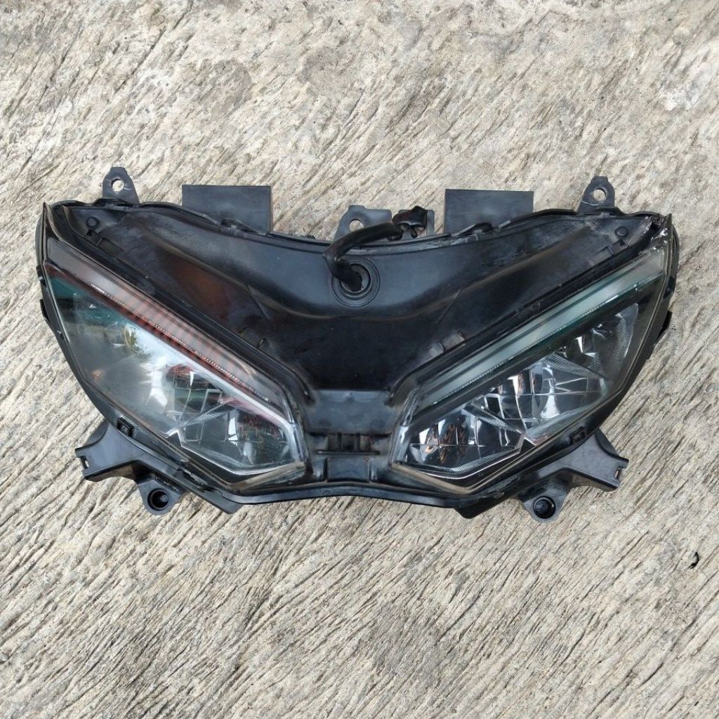 headlamp lampu depan Honda CBR150R LED facelift