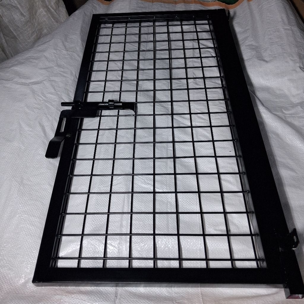 Pintu kandang pintu besi Pintu kecil