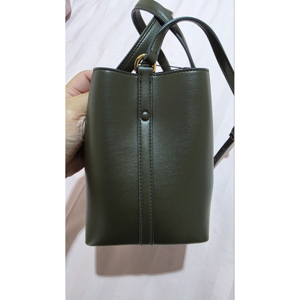 Preloved Bimba Y Lola Bucket Bag Chihuahua