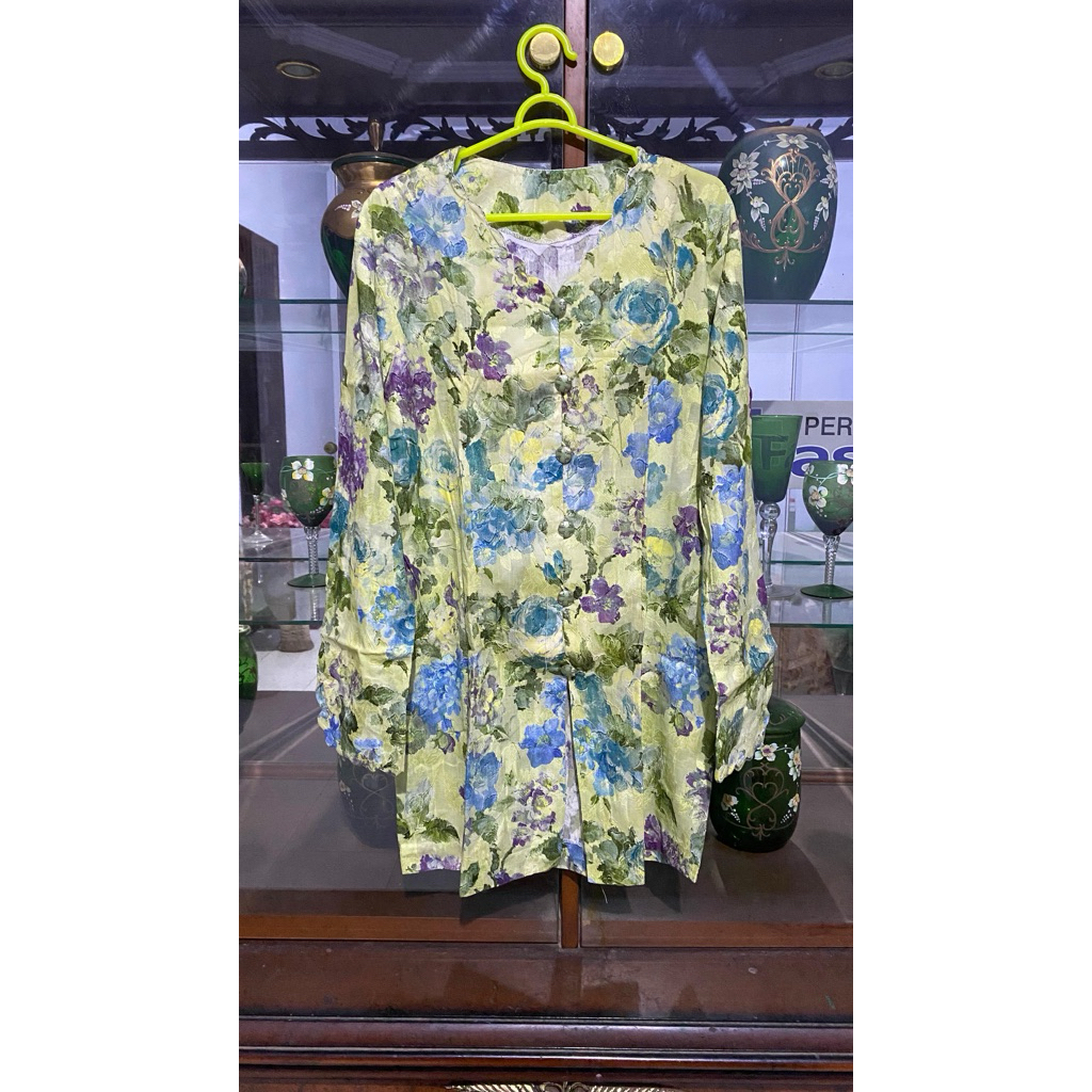 Atasan Tunik Motif Bunga Bunga Wanita