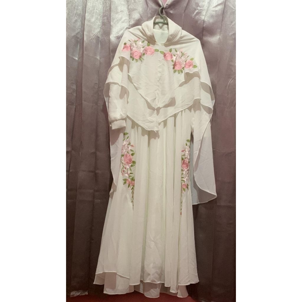 PRELOVED PRIBADI GAMIS JUBAH raisyah