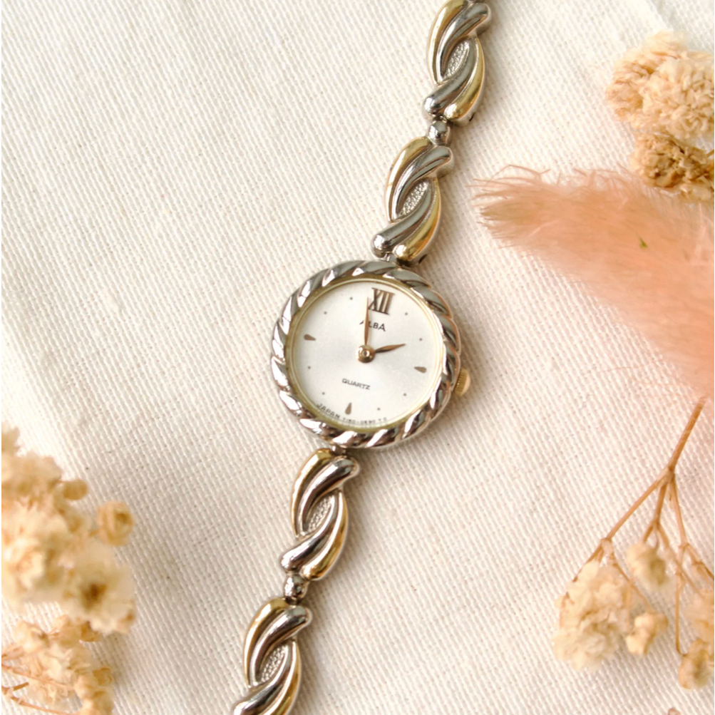 Jam Tangan Wanita Vintage Watch Seiko Alba White Round Dial Two Tone Chain Original Autentik Prelove