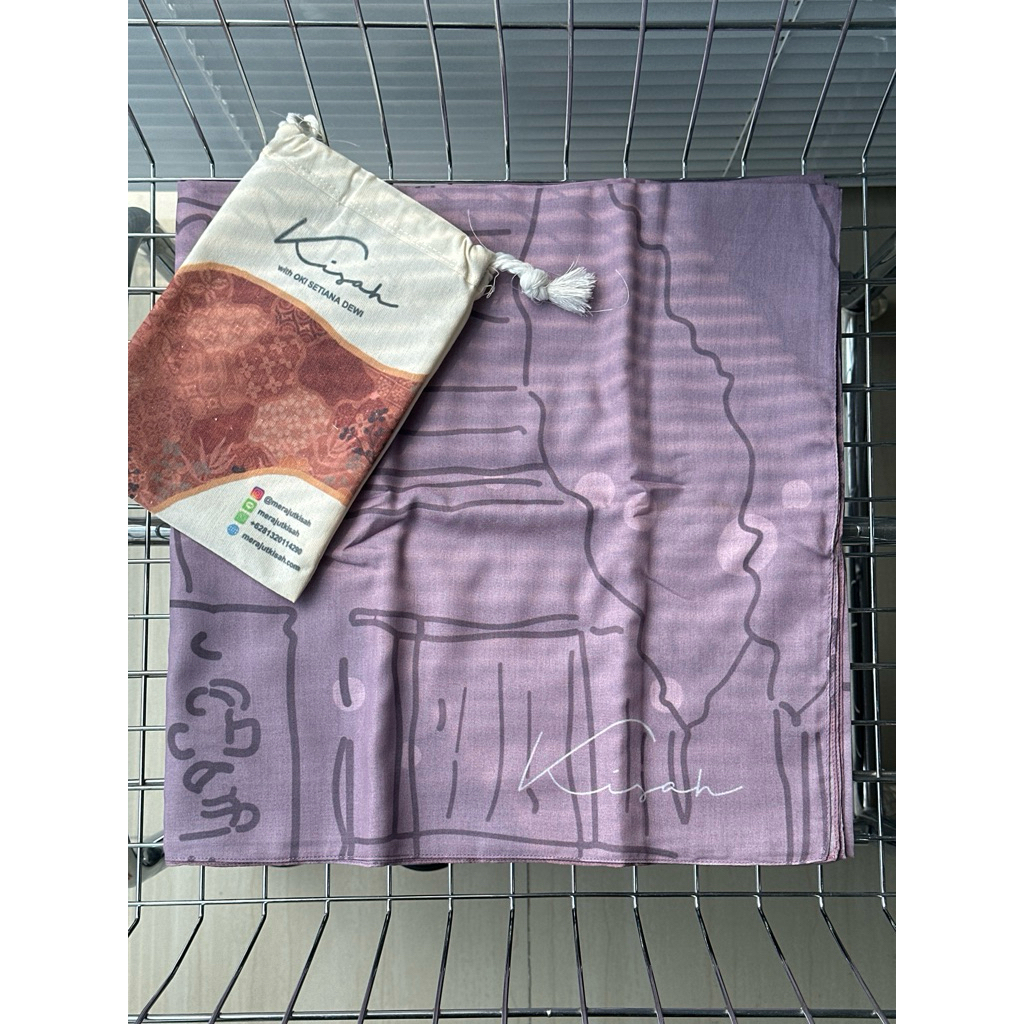 Merajut Kisah x Oki Setiana Dewi Vol 1.0 Istanbul Voal Printed Scarf New Preloved