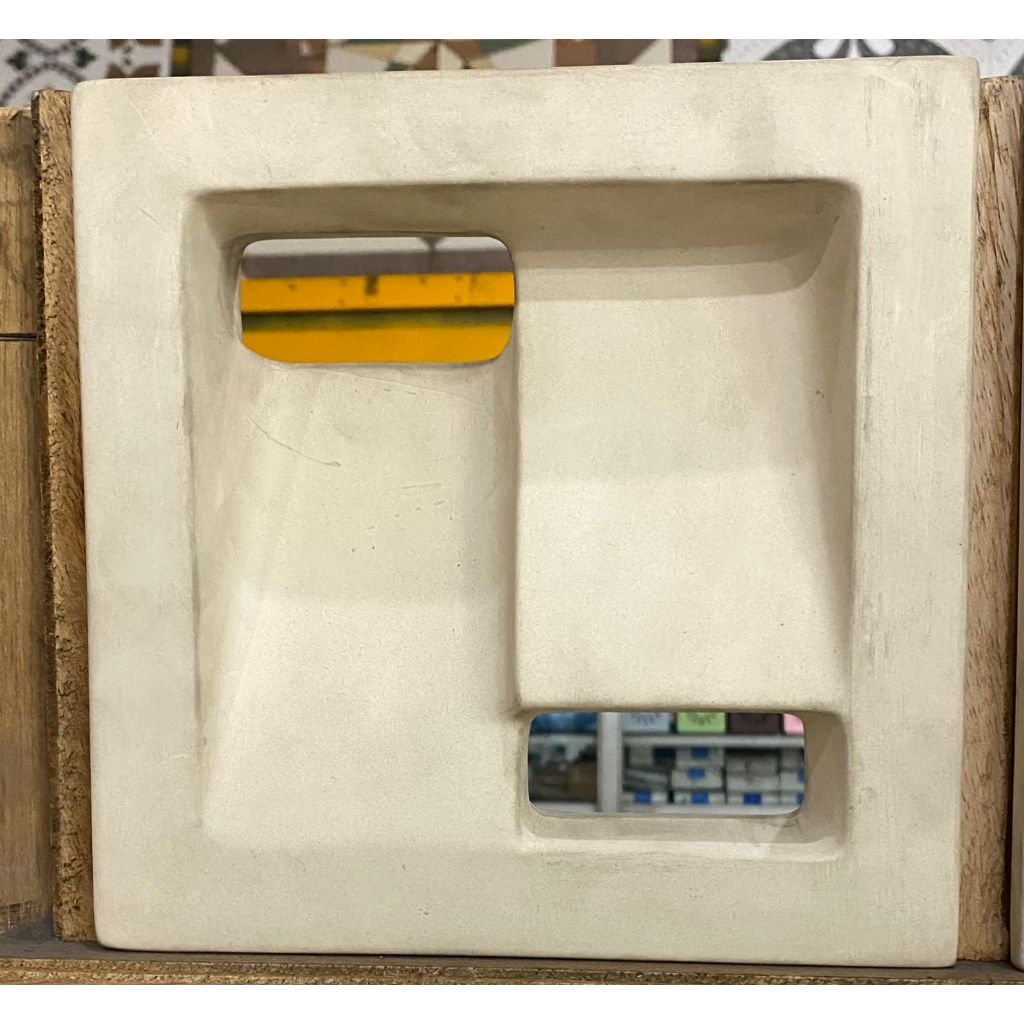 ROSTER / LUBANG ANGIN KERAMIK 20X20 145BA