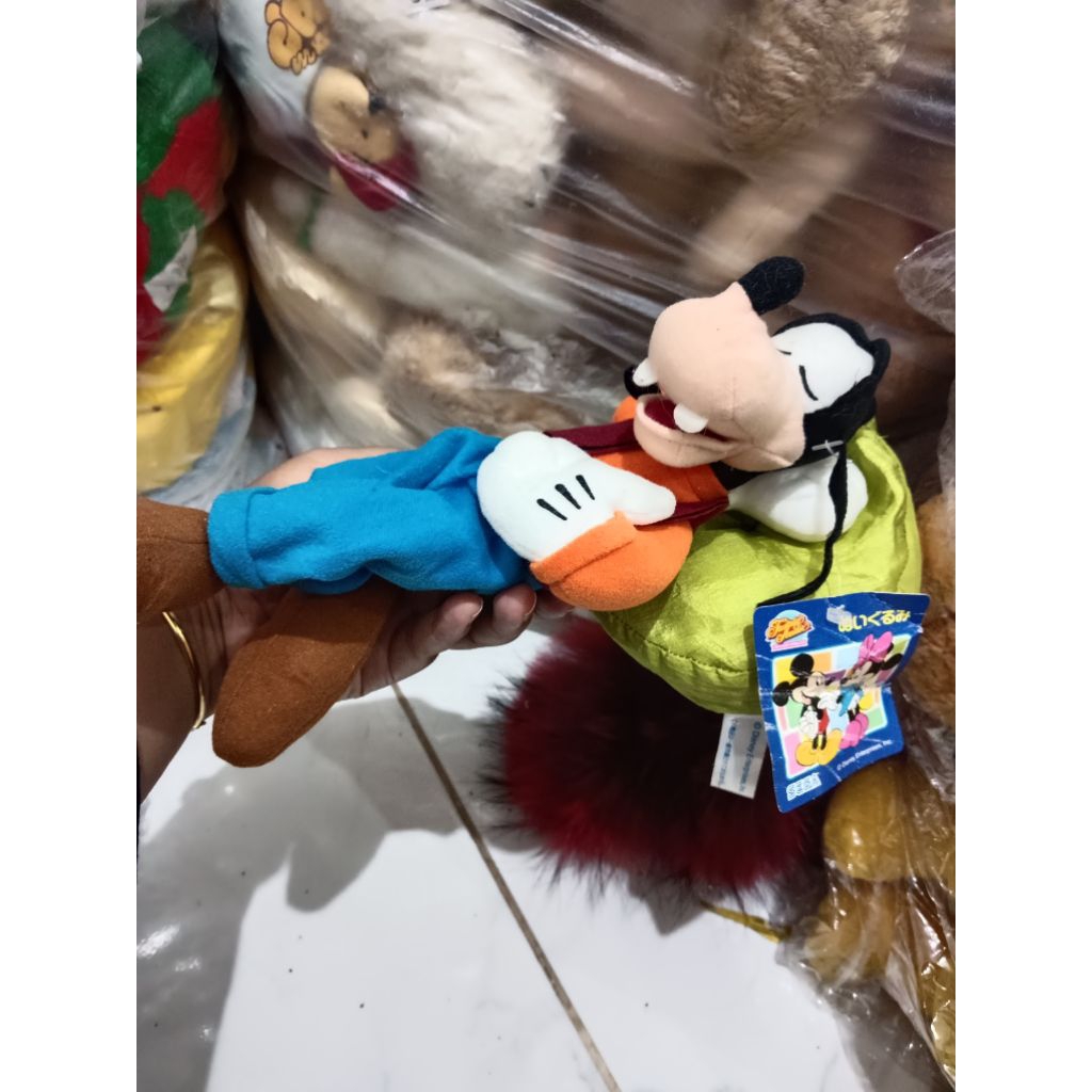boneka goofy