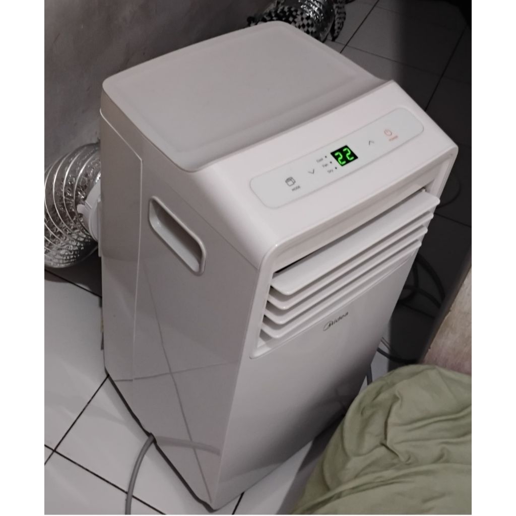 (Bekas Original) Midea Ac Portable 1/2 Pk bergaransi 4 Tahun 8 bulan kompesesor dn sperpart 8 tahun 