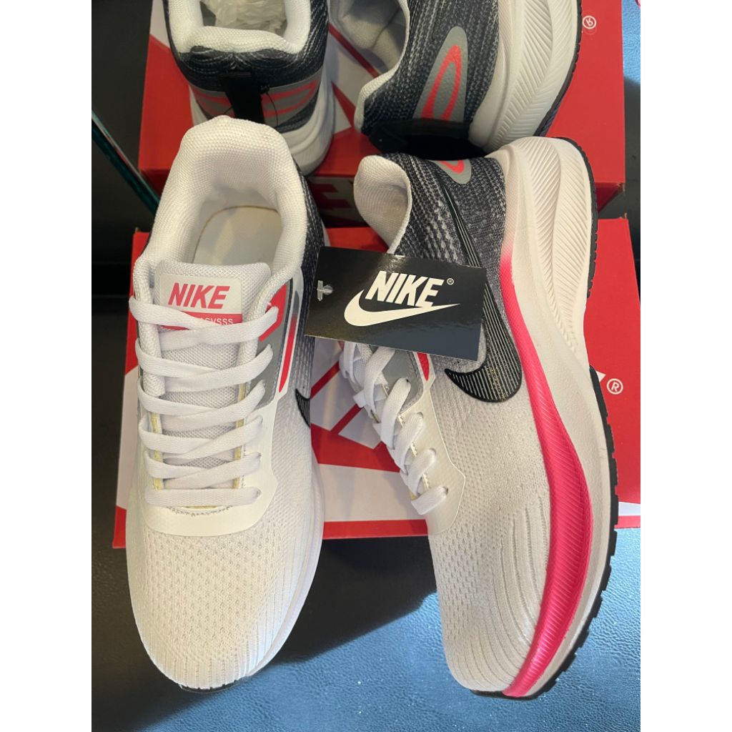 NIKE Sepatu Wanita Sneakers Sepatu Olahraga
