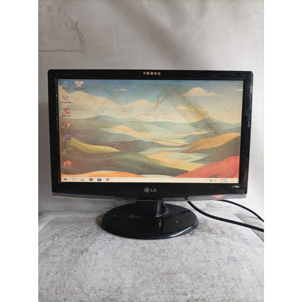 lcd monitor lg flatron w1953se kondisi layar berembun baret kotor