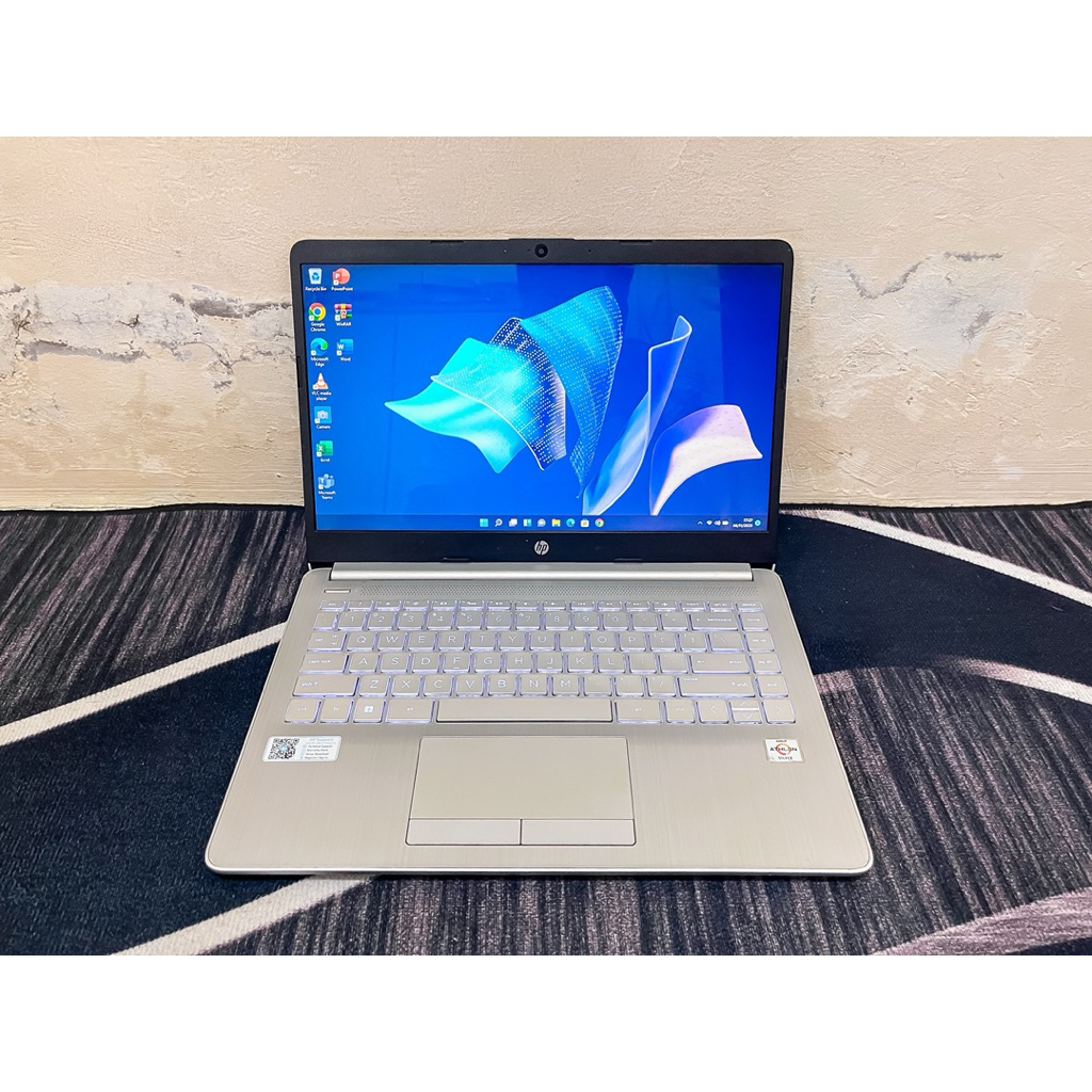 Laptop Hp 14s-DK1524AU Athlon Silver 3050U | Ram 8GB Ssd 512GB VGA 2GB Bergaransi