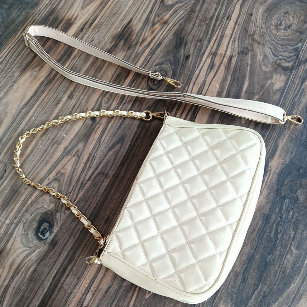 Preloved Shoulder Bag Flicka