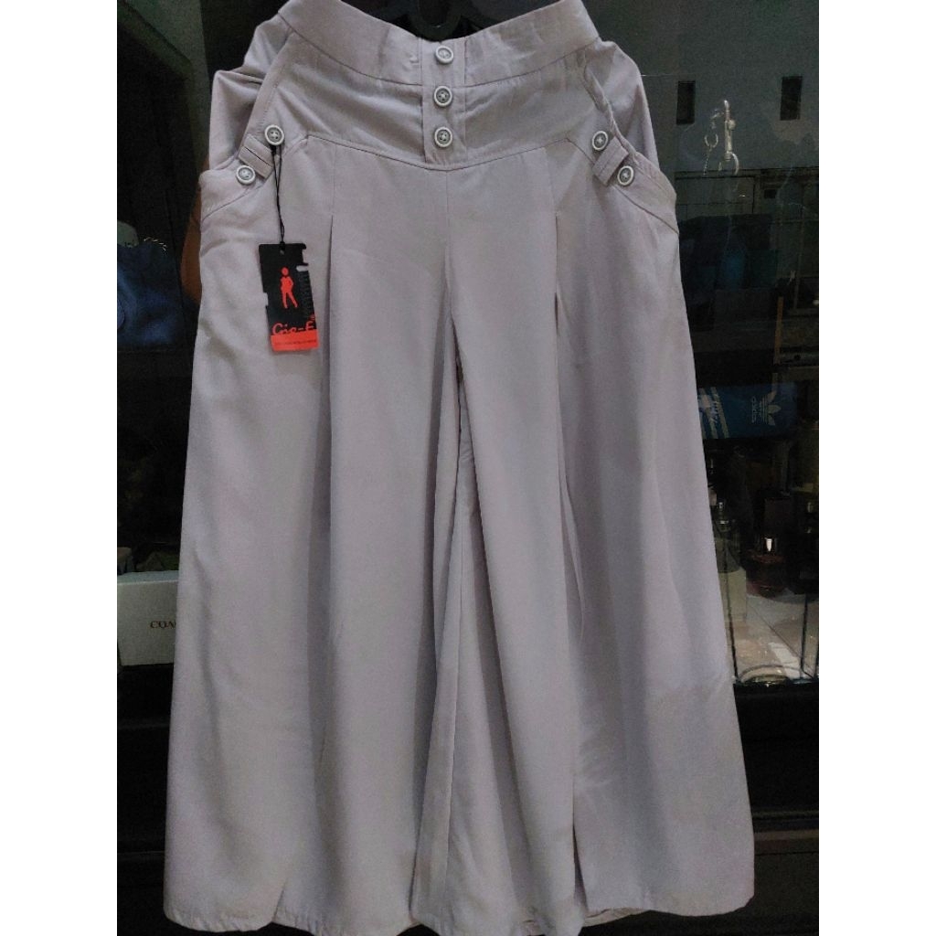 Kulot lebar brand Gio - F