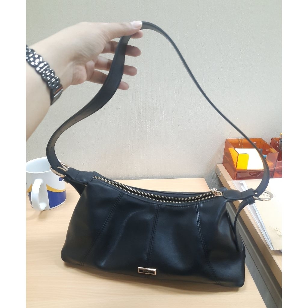 TAS BAHU SHOULDERBAG HITAM ENJI