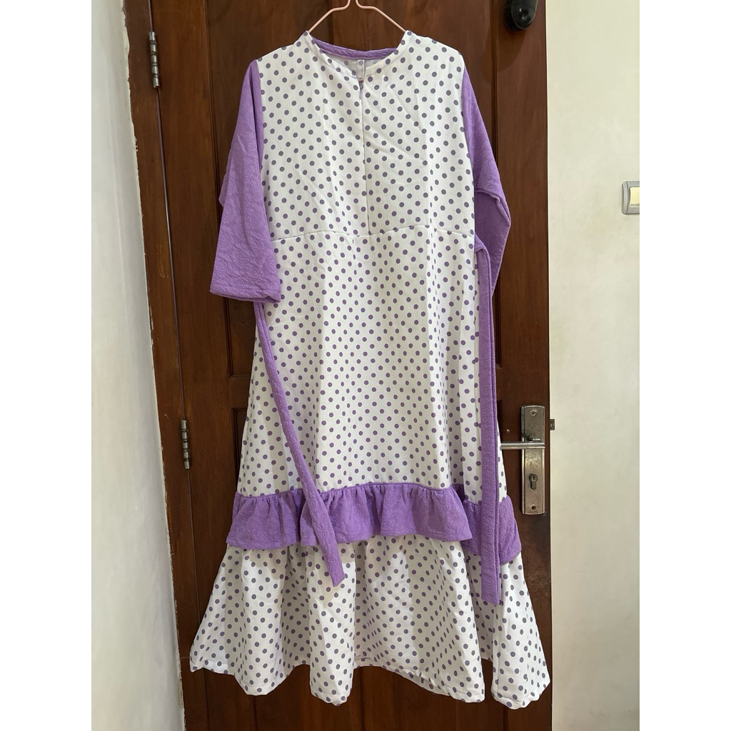 PRELOVED GAMIS UNGU LILAC POLKADOT