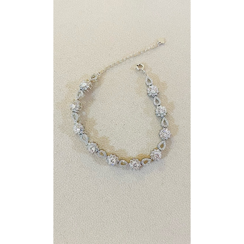 gelang permata moissanite mewah