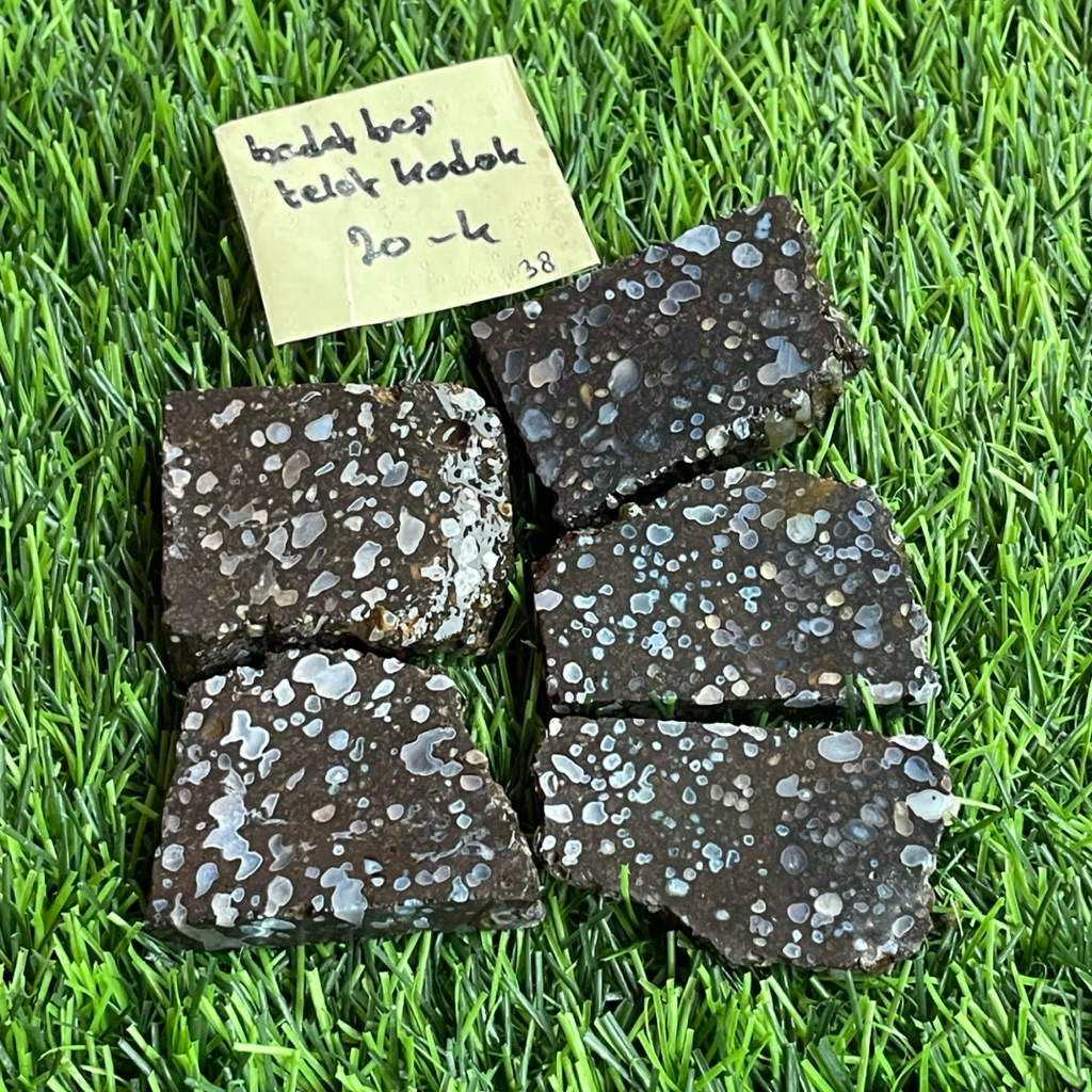 batu akik badar besi telur kodok unik antik langka / bongkahan batu akik badar besi telur kodok