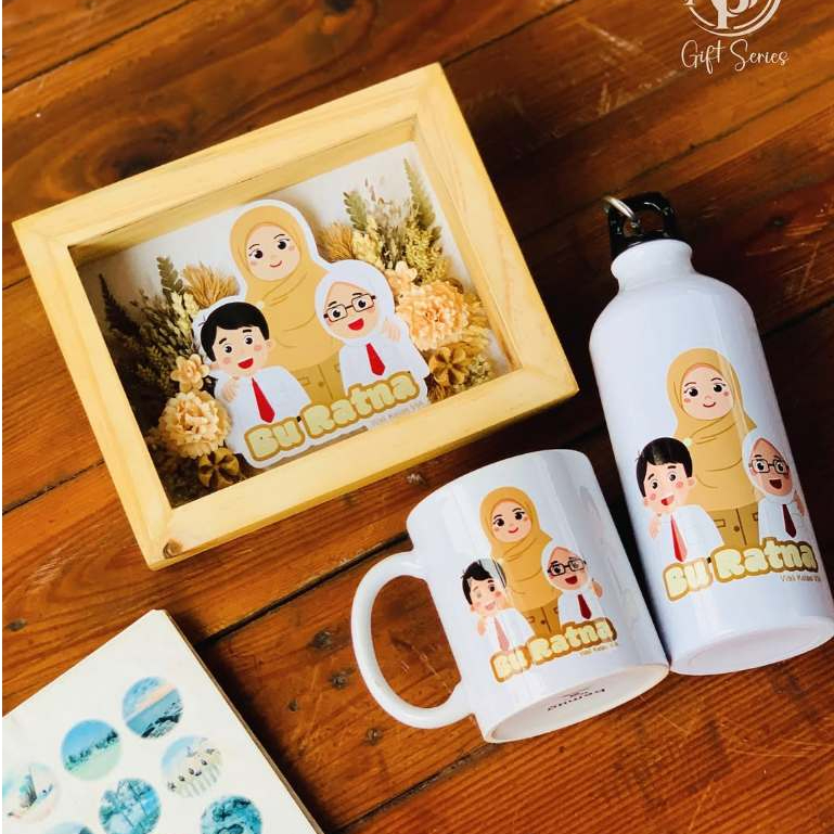 Hampers Gift Hari Guru 1 Paket , Frame, Mug, Bottle