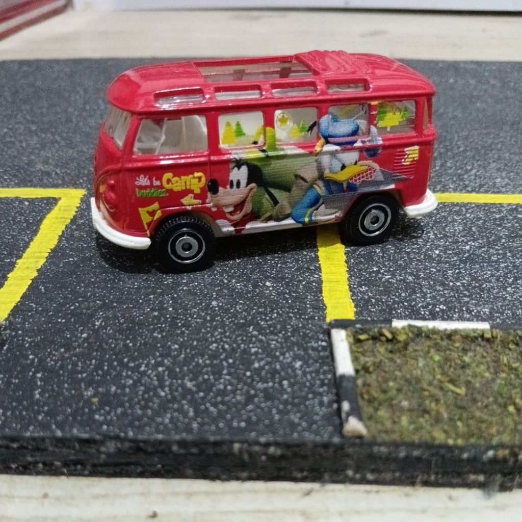 MATCHBOX VW TRANSPORTER CARTOON (RARE)