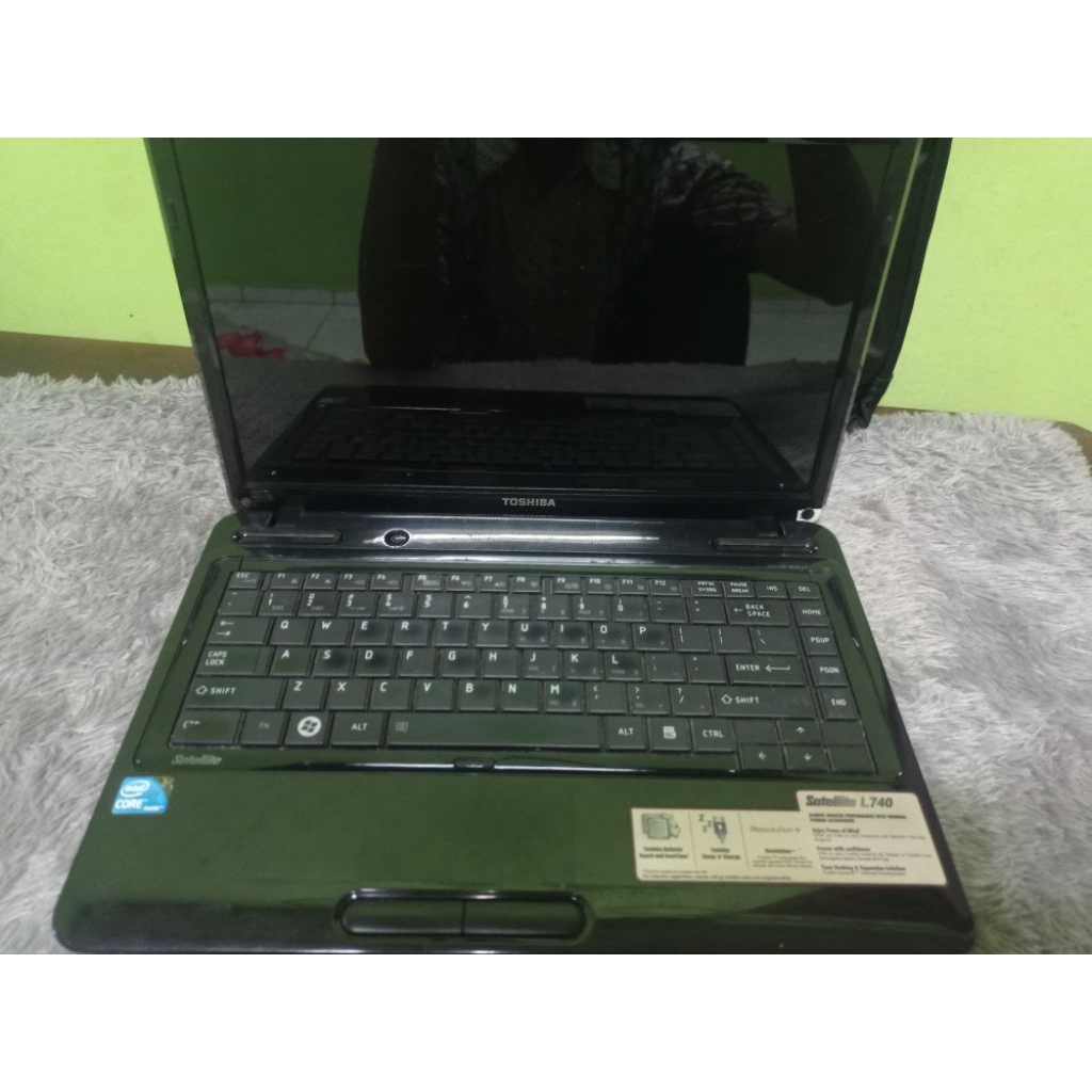 Laptop Toshiba L740 i3
